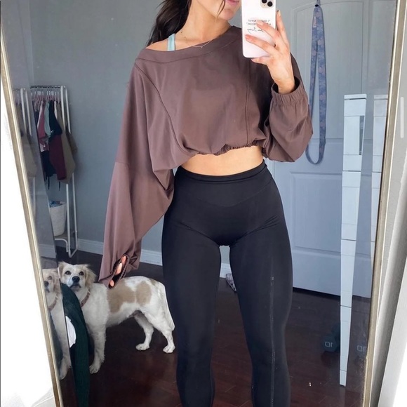 ❗️SOLD❗️Balance Athletica Outlander Crew - Picture 12 of 12